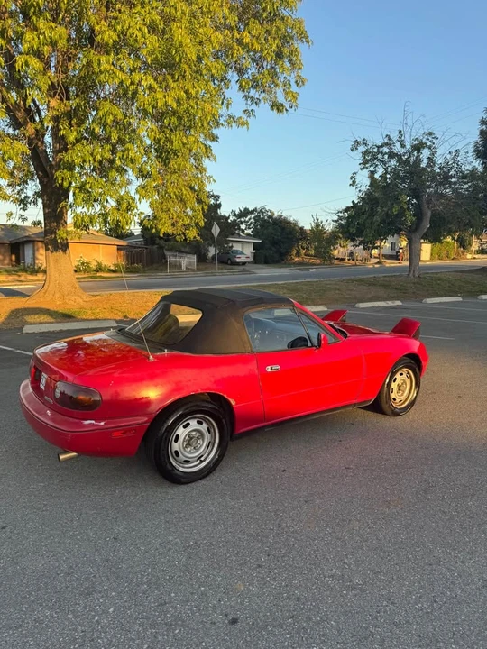 1992 Mazda NA MX-5 Miata - Image 5 of 6