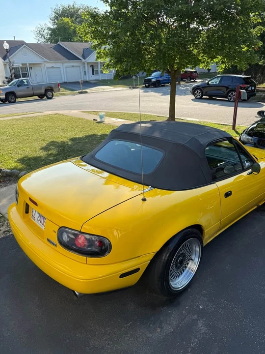 1992 Mazda NA MX-5 Miata - Image 3 of 10