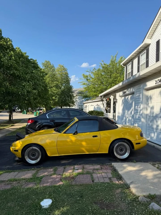 1992 Mazda NA MX-5 Miata - Image 5 of 10