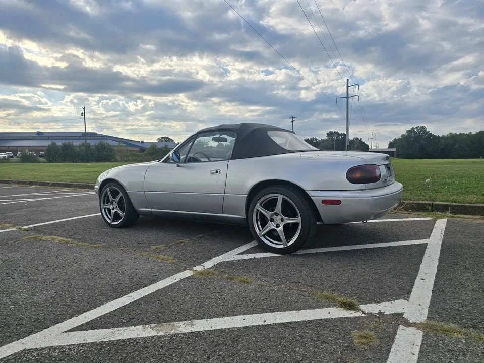 1992 Mazda NA MX-5 Miata - Image 4 of 10