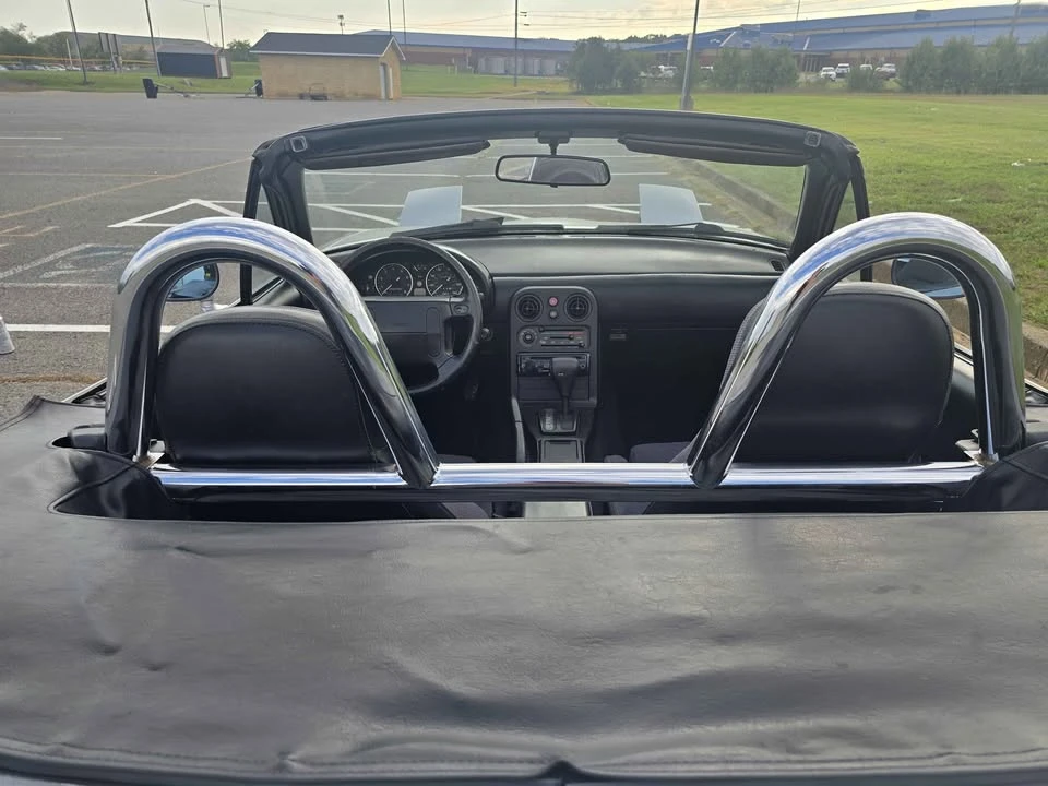 1992 Mazda NA MX-5 Miata - Image 6 of 10