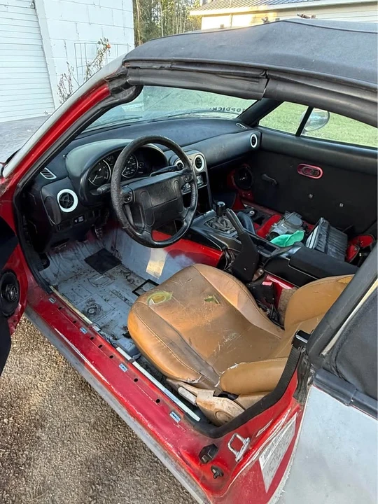1992 Mazda NA MX-5 Miata - Image 7 of 9