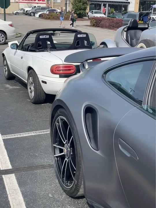 1992 Mazda NA MX-5 Miata - Image 16 of 18