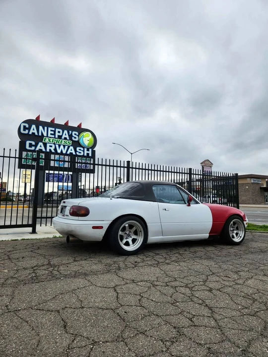 1992 Mazda NA MX-5 Miata - Image 5 of 14