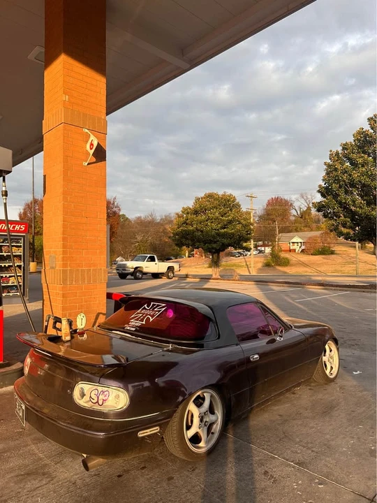1992 Mazda NA MX-5 Miata - Image 6 of 10
