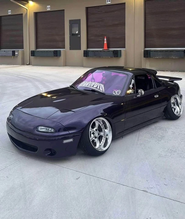 1992 Mazda NA MX-5 Miata - Image 9 of 10