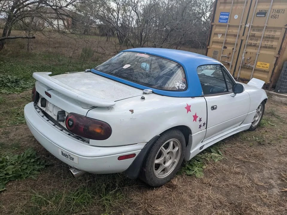 1992 Mazda NA MX-5 Miata - Image 6 of 11