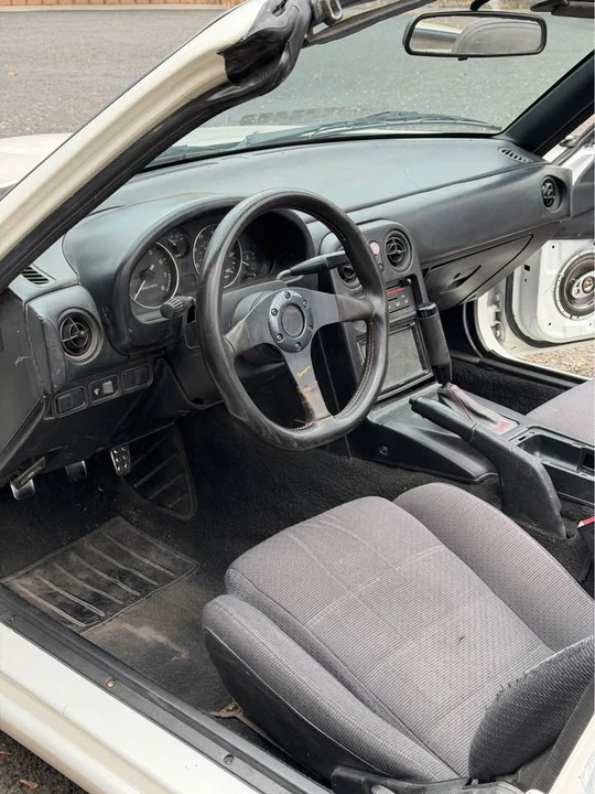 1992 Mazda NA MX-5 Miata - Image 9 of 10