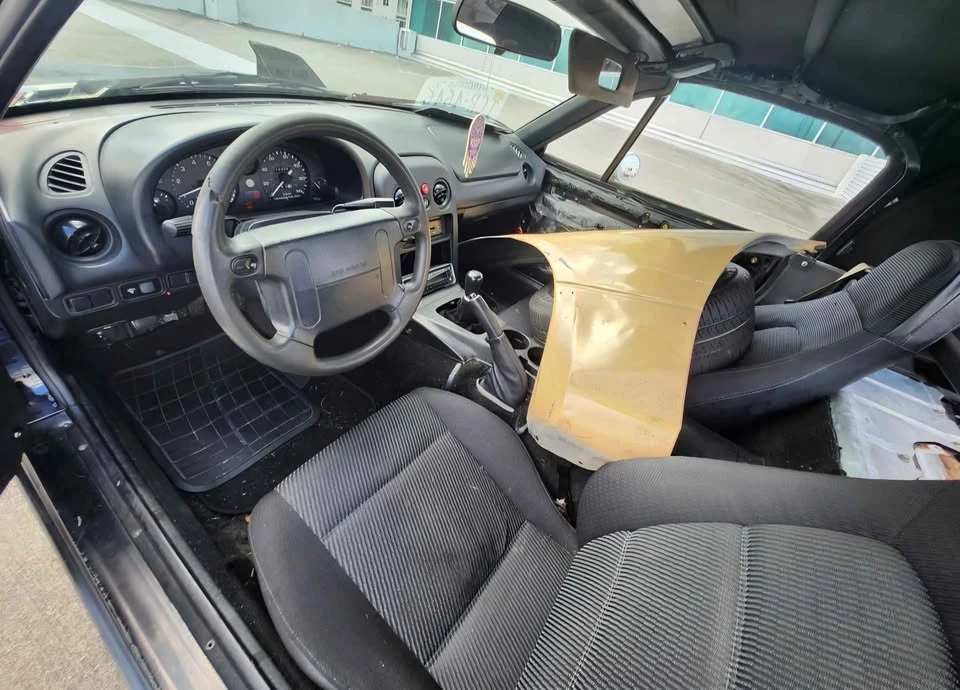 1992 Mazda NA MX-5 Miata - Image 7 of 8
