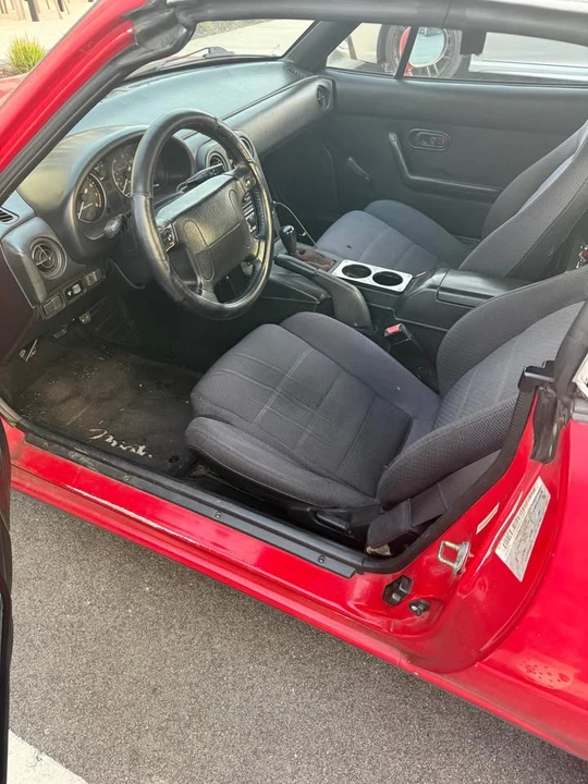 1992 Mazda NA MX-5 Miata - Image 5 of 6