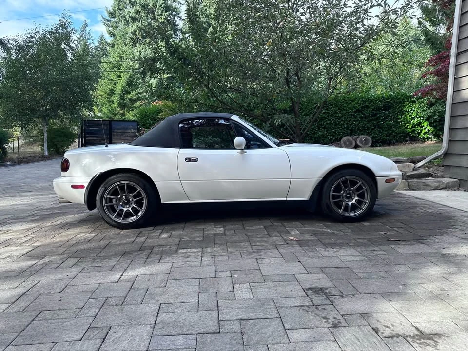 1992 Mazda NA MX-5 Miata - Image 2 of 11