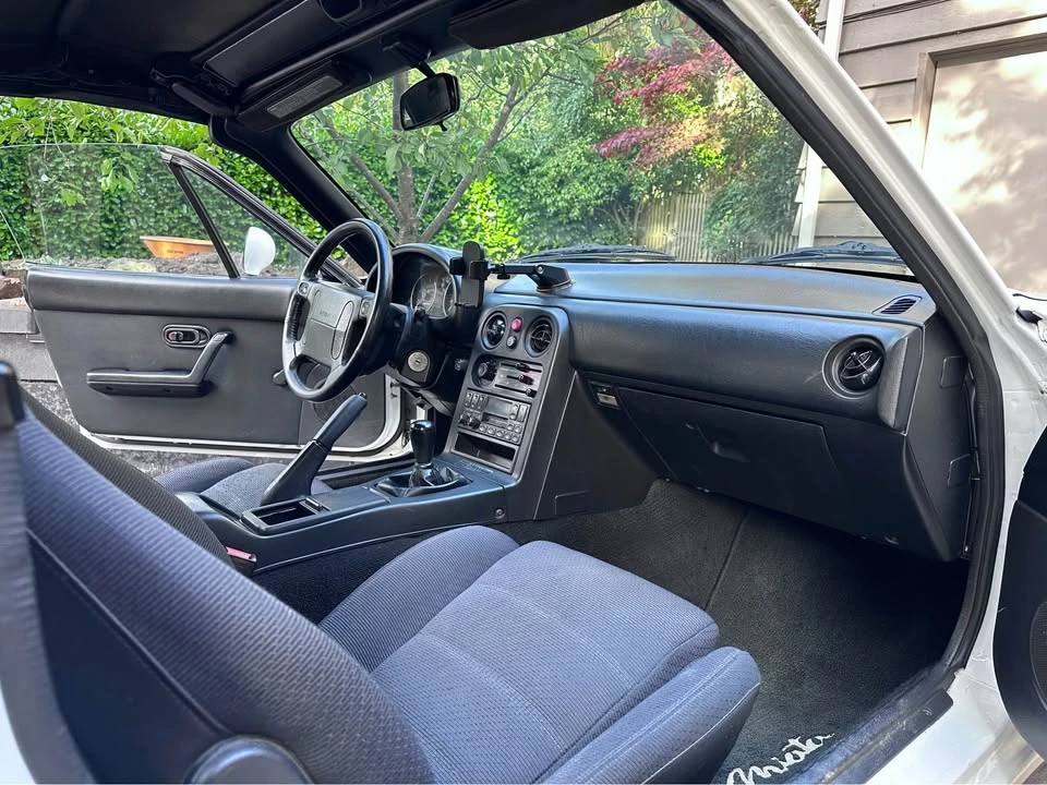 1992 Mazda NA MX-5 Miata - Image 9 of 11