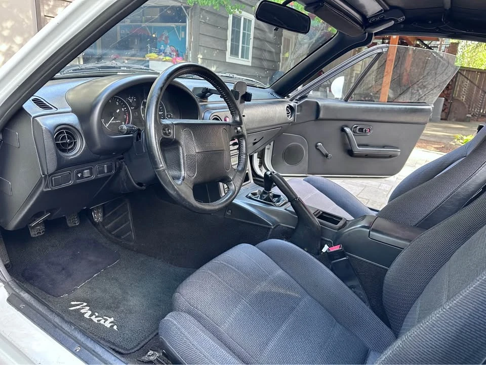 1992 Mazda NA MX-5 Miata - Image 7 of 11