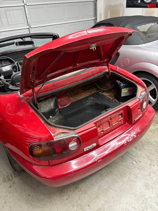 1992 Mazda NA MX-5 Miata - Image 6 of 8