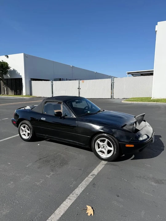 1992 Mazda NA MX-5 Miata - Image 4 of 9