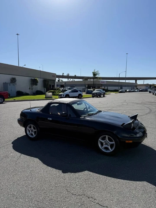 1992 Mazda NA MX-5 Miata - Image 6 of 9
