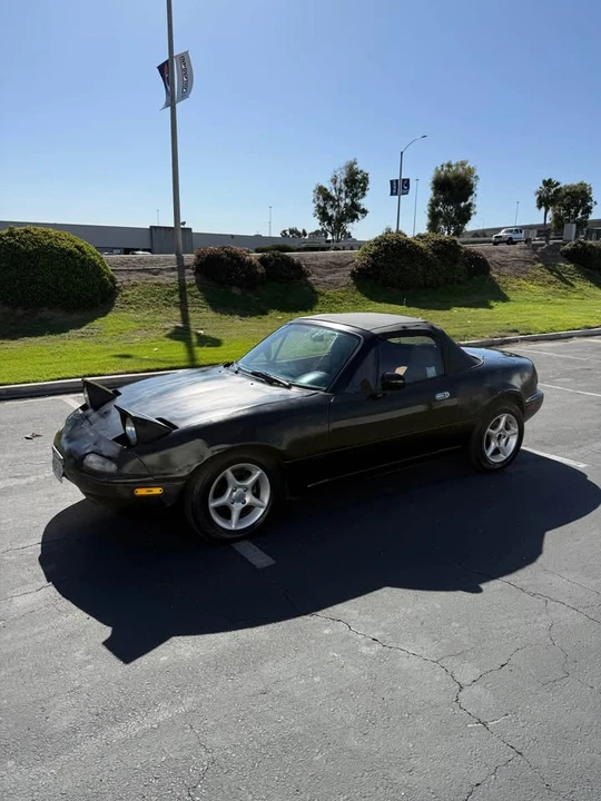 1992 Mazda NA MX-5 Miata - Image 3 of 9