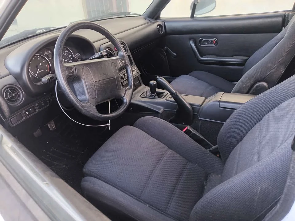 1992 Mazda NA MX-5 Miata - Image 6 of 9