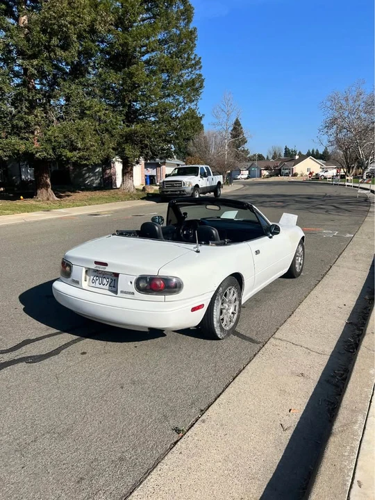 1992 Mazda NA MX-5 Miata - Image 2 of 5