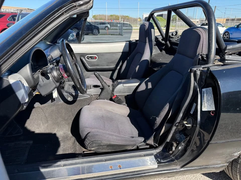 1992 Mazda NA MX-5 Miata - Image 16 of 20