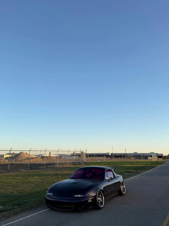 1992 Mazda NA MX-5 Miata - Image 2 of 15