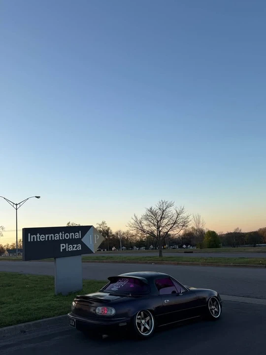 1992 Mazda NA MX-5 Miata - Image 5 of 15
