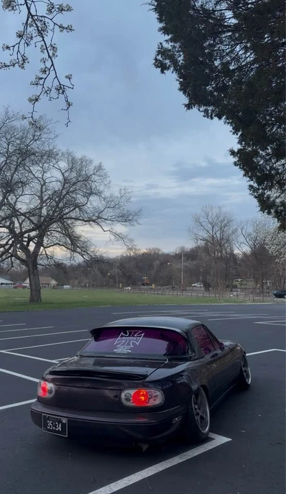 1992 Mazda NA MX-5 Miata - Image 10 of 15