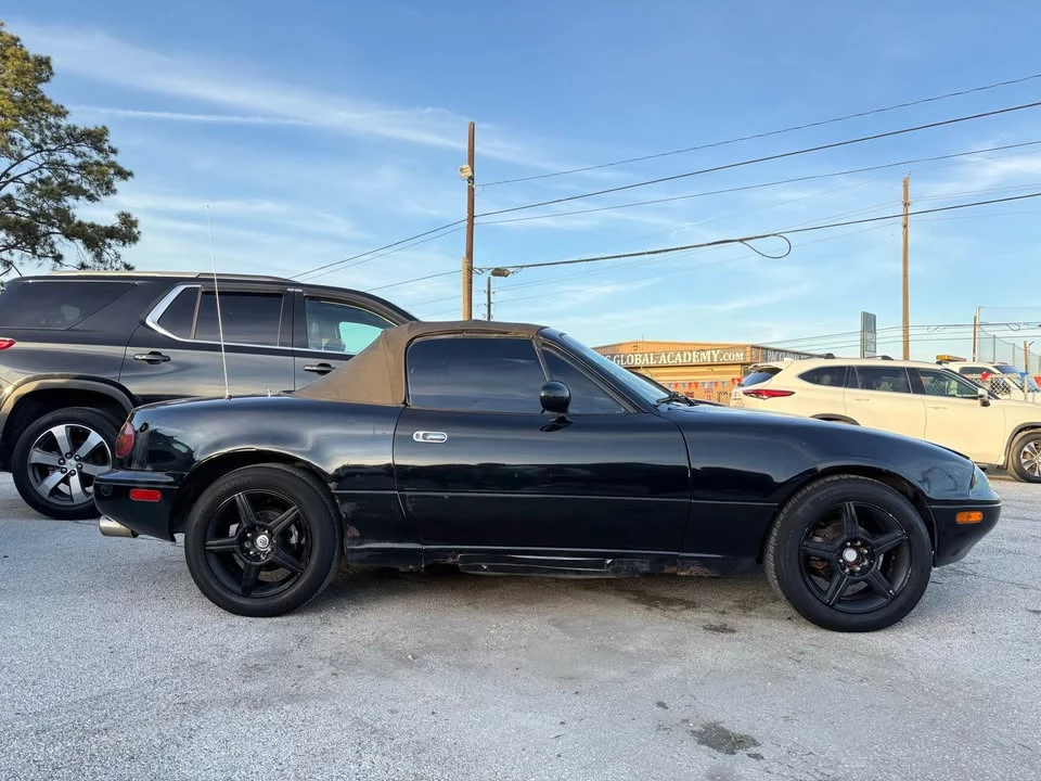 1992 Mazda NA MX-5 Miata - Image 18 of 20