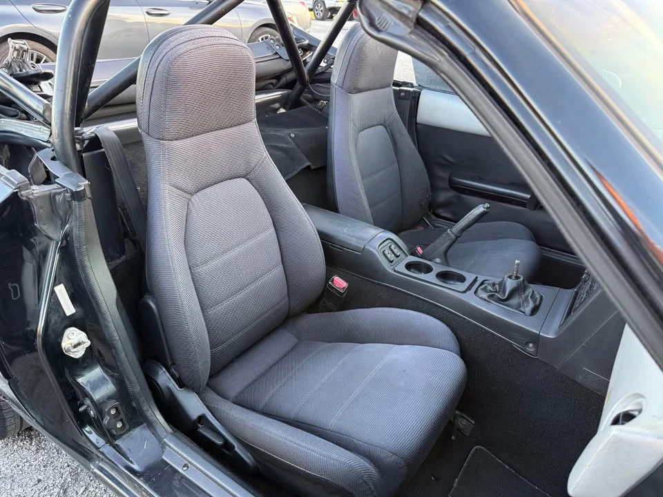 1992 Mazda NA MX-5 Miata - Image 5 of 20