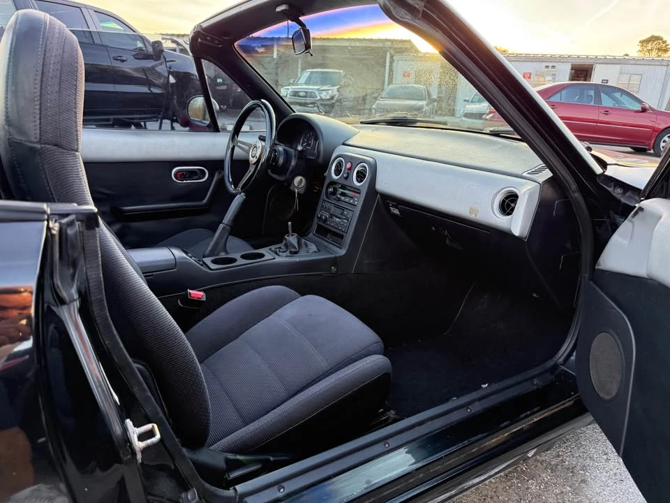 1992 Mazda NA MX-5 Miata - Image 6 of 20