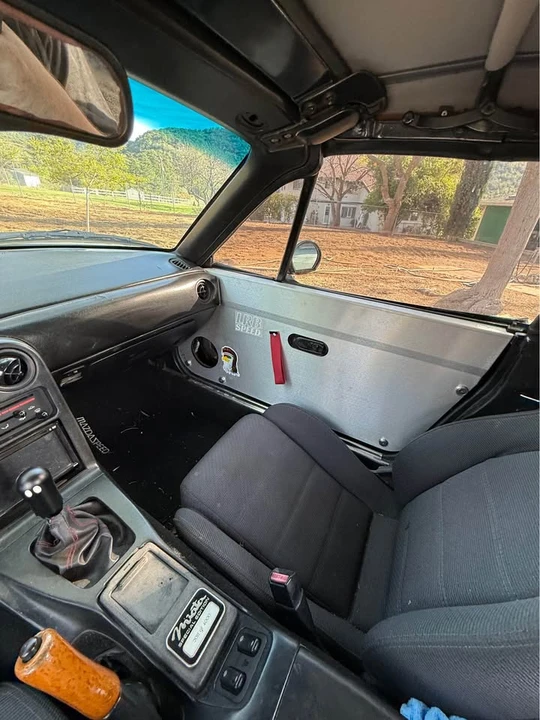 1992 Mazda NA MX-5 Miata - Image 9 of 19