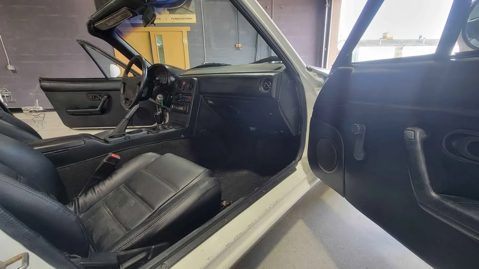 1992 Mazda NA MX-5 Miata - Image 10 of 13