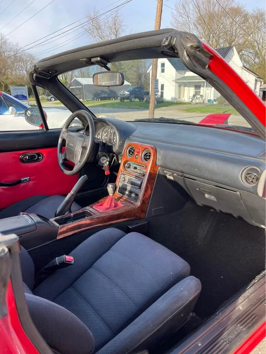 1992 Mazda NA MX-5 Miata - Image 14 of 20