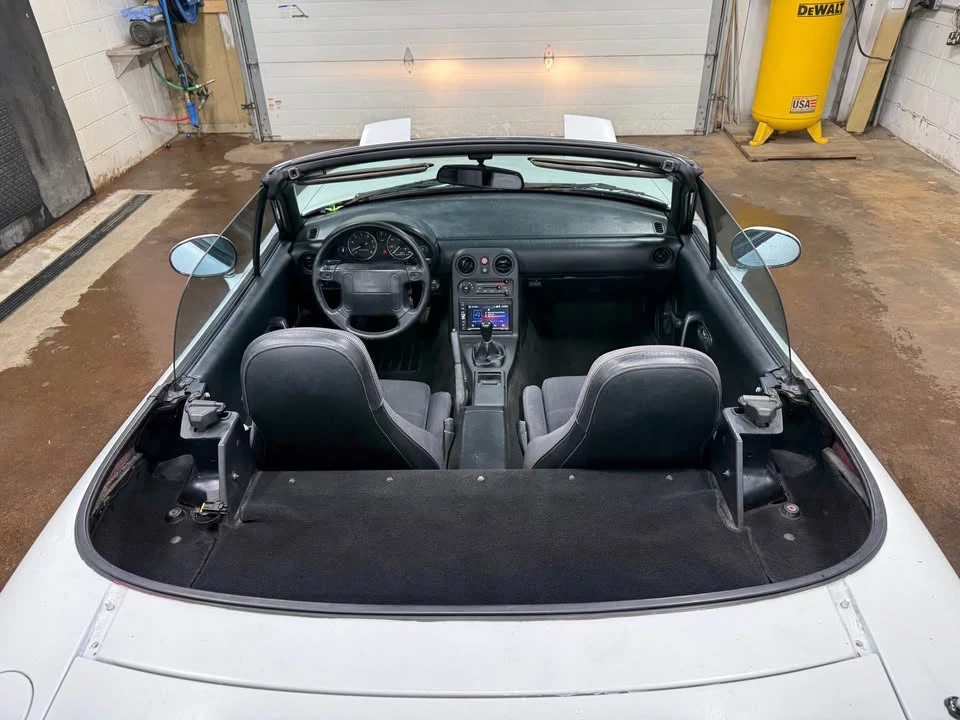 1992 Mazda NA MX-5 Miata - Image 11 of 14