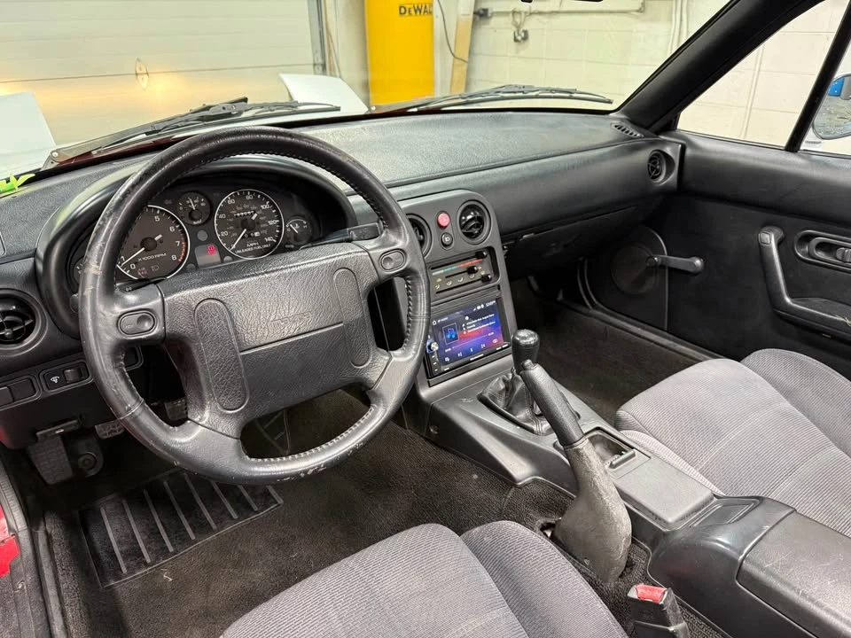 1992 Mazda NA MX-5 Miata - Image 9 of 14