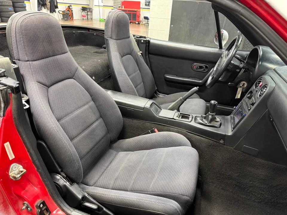 1992 Mazda NA MX-5 Miata - Image 10 of 14