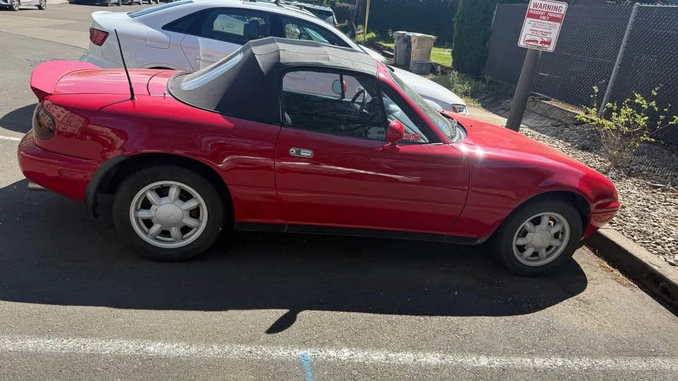 1992 Mazda NA MX-5 Miata - Image 5 of 7