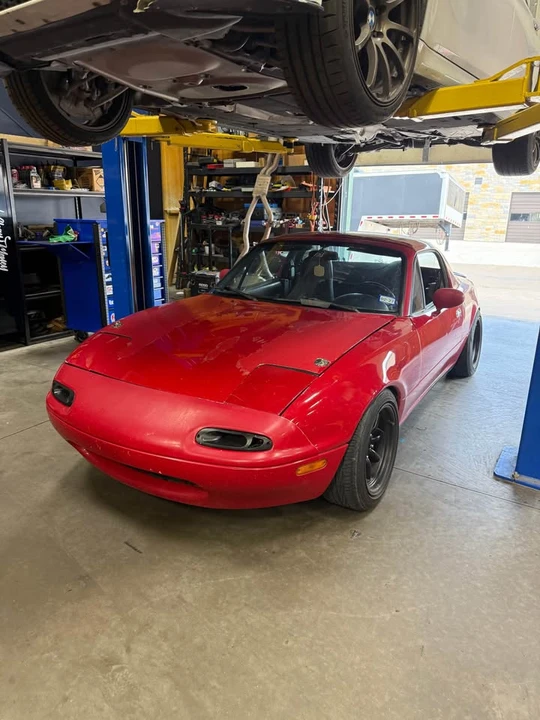 1992 Mazda NA MX-5 Miata - Image 9 of 10