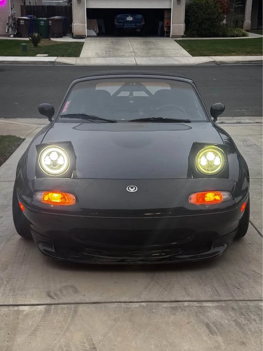 1992 Mazda NA MX-5 Miata - Image 5 of 9