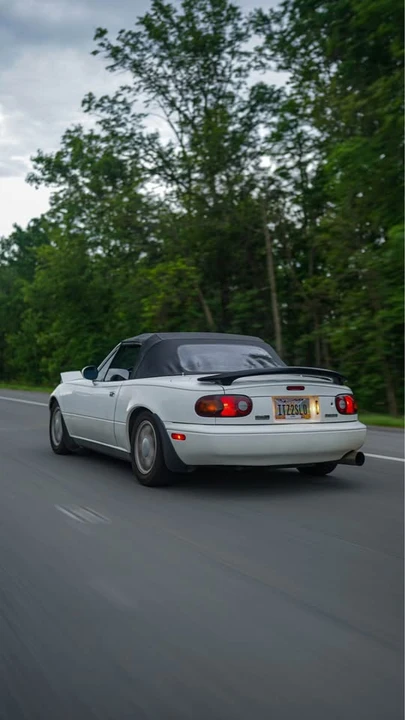 1992 Mazda NA MX-5 Miata - Image 3 of 5