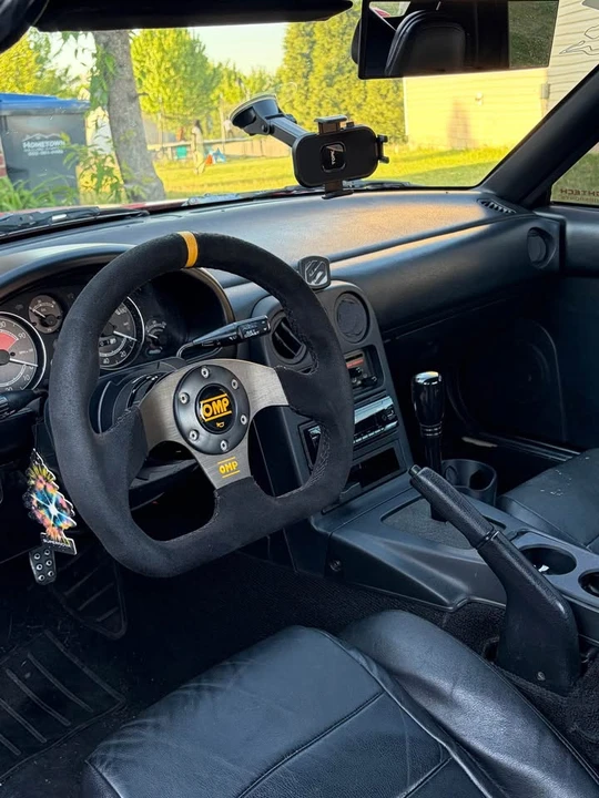 1992 Mazda NA MX-5 Miata - Image 4 of 11