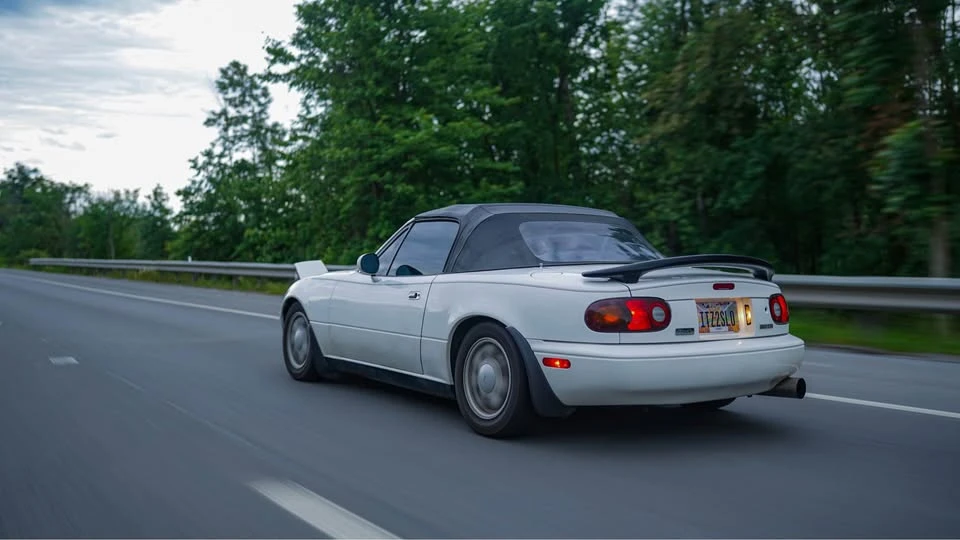 1992 Mazda NA MX-5 Miata - Image 4 of 5