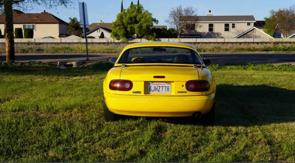 1992 Mazda NA MX-5 Miata - Image 10 of 13
