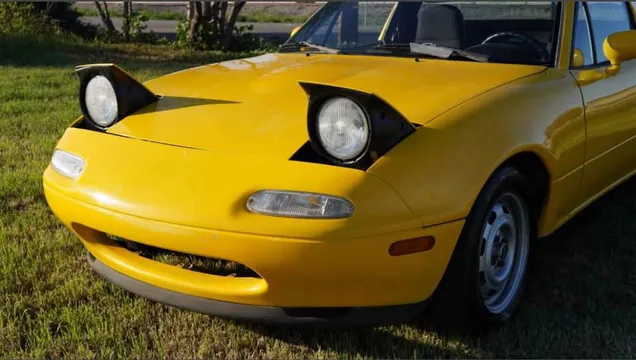 1992 Mazda MX-5 Miata Sunburst Yellow