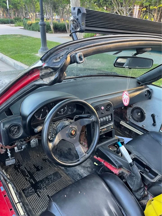1992 Mazda NA MX-5 Miata - Image 8 of 11