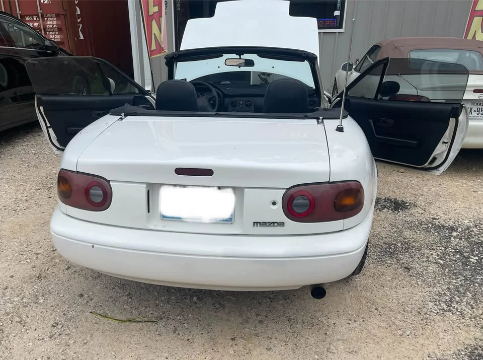 1992 Mazda NA MX-5 Miata - Image 5 of 17