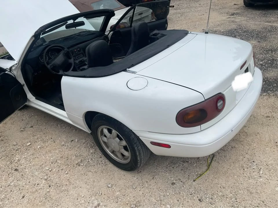 1992 Mazda NA MX-5 Miata - Image 7 of 17