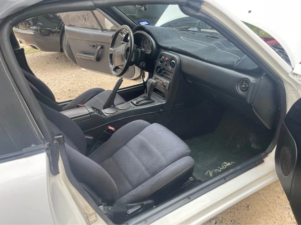 1992 Mazda NA MX-5 Miata - Image 10 of 17
