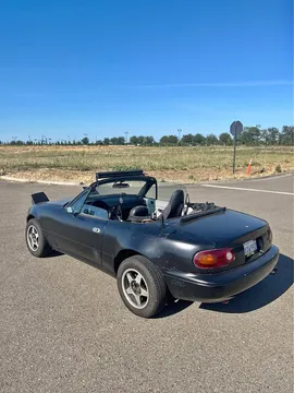 1992 Mazda MX-5 Miata Convertible