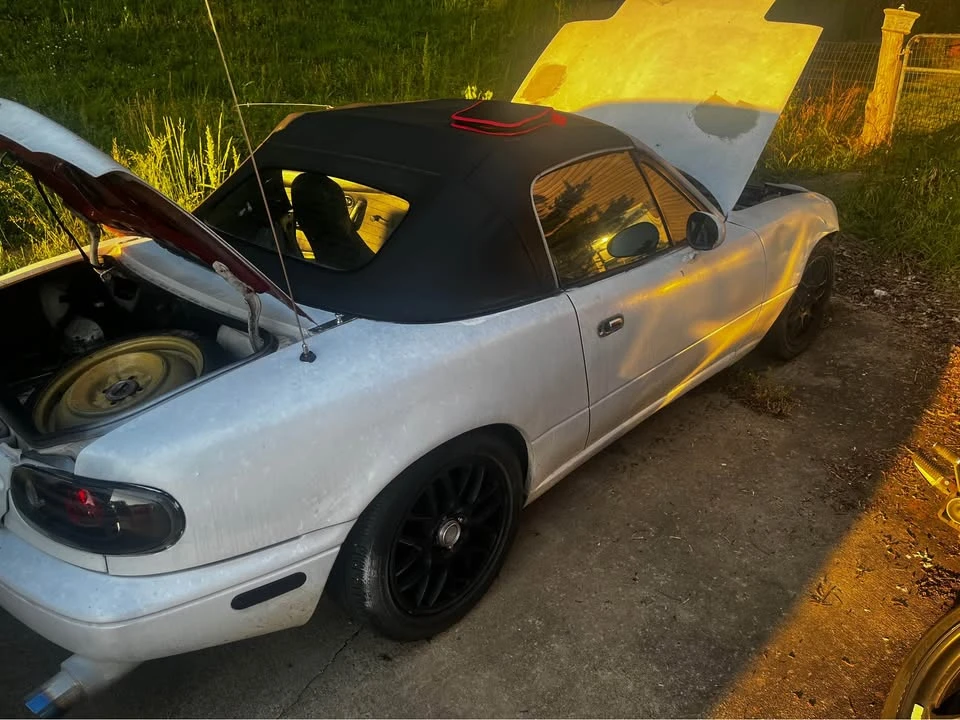 1992 Mazda NA MX-5 Miata - Image 2 of 10
